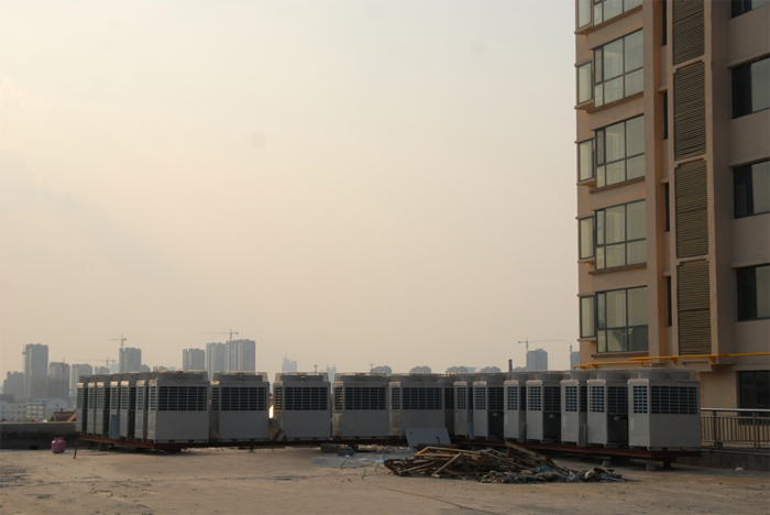 渤海花園百盛購物廣場